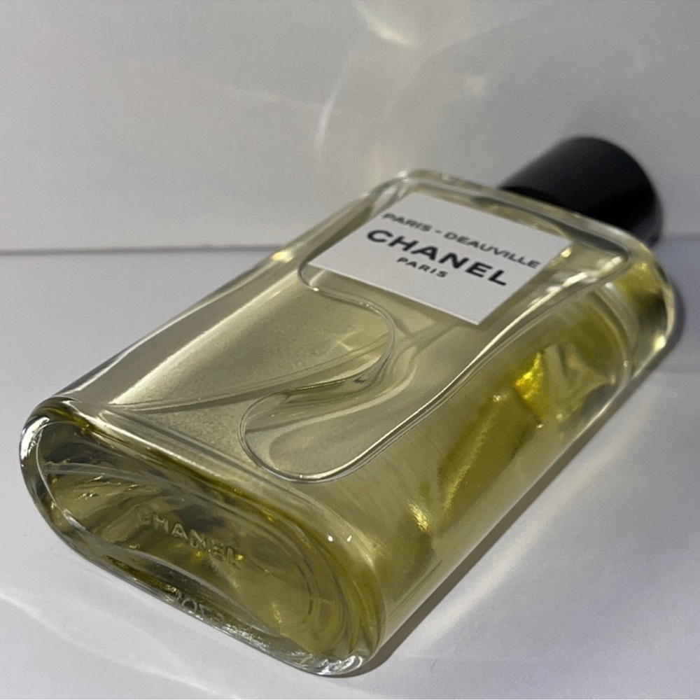 CHANEL DEAUVILLE - Picture 8 of 9